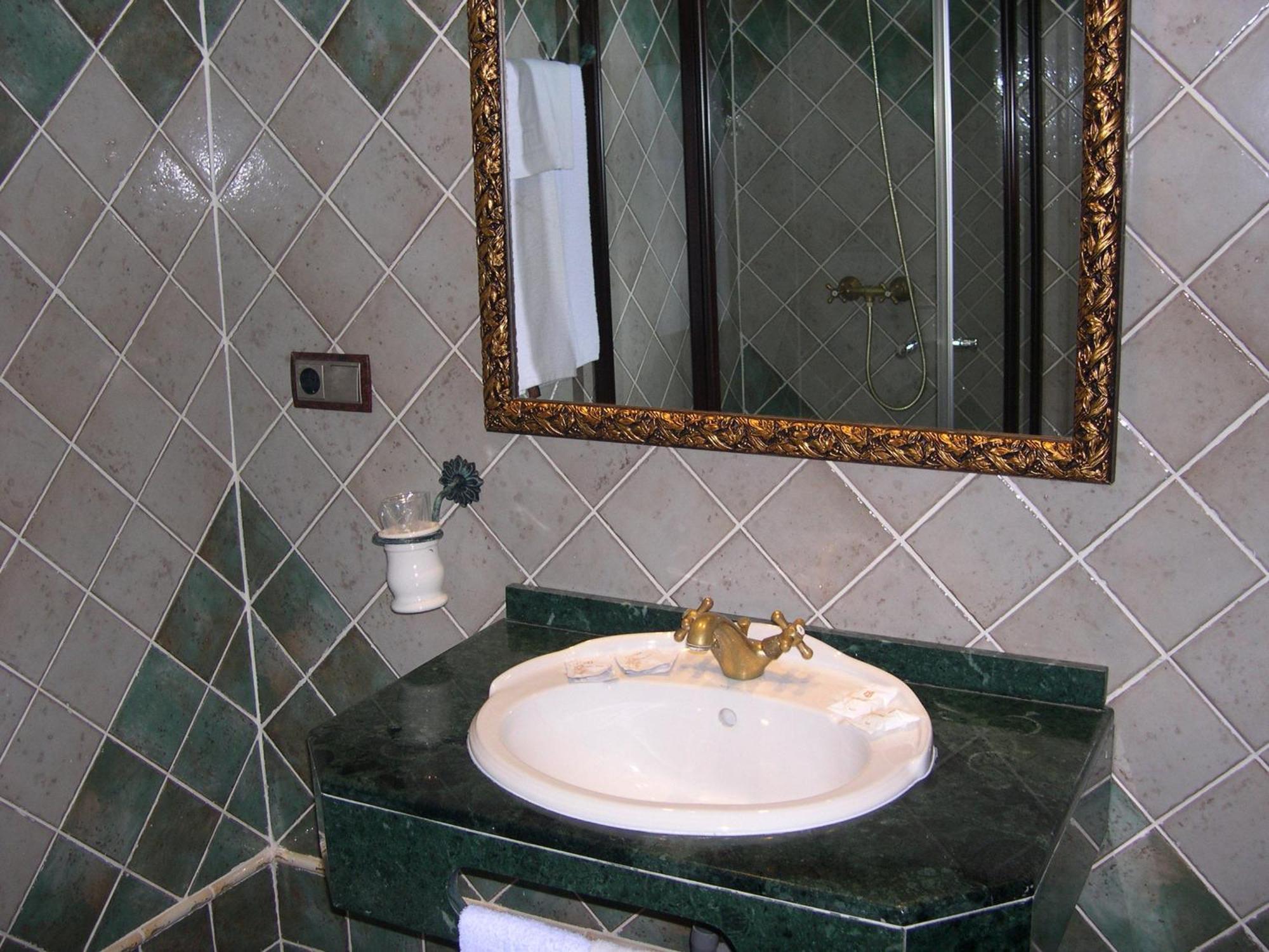 Hotel El Doncel Atarfe Стая снимка