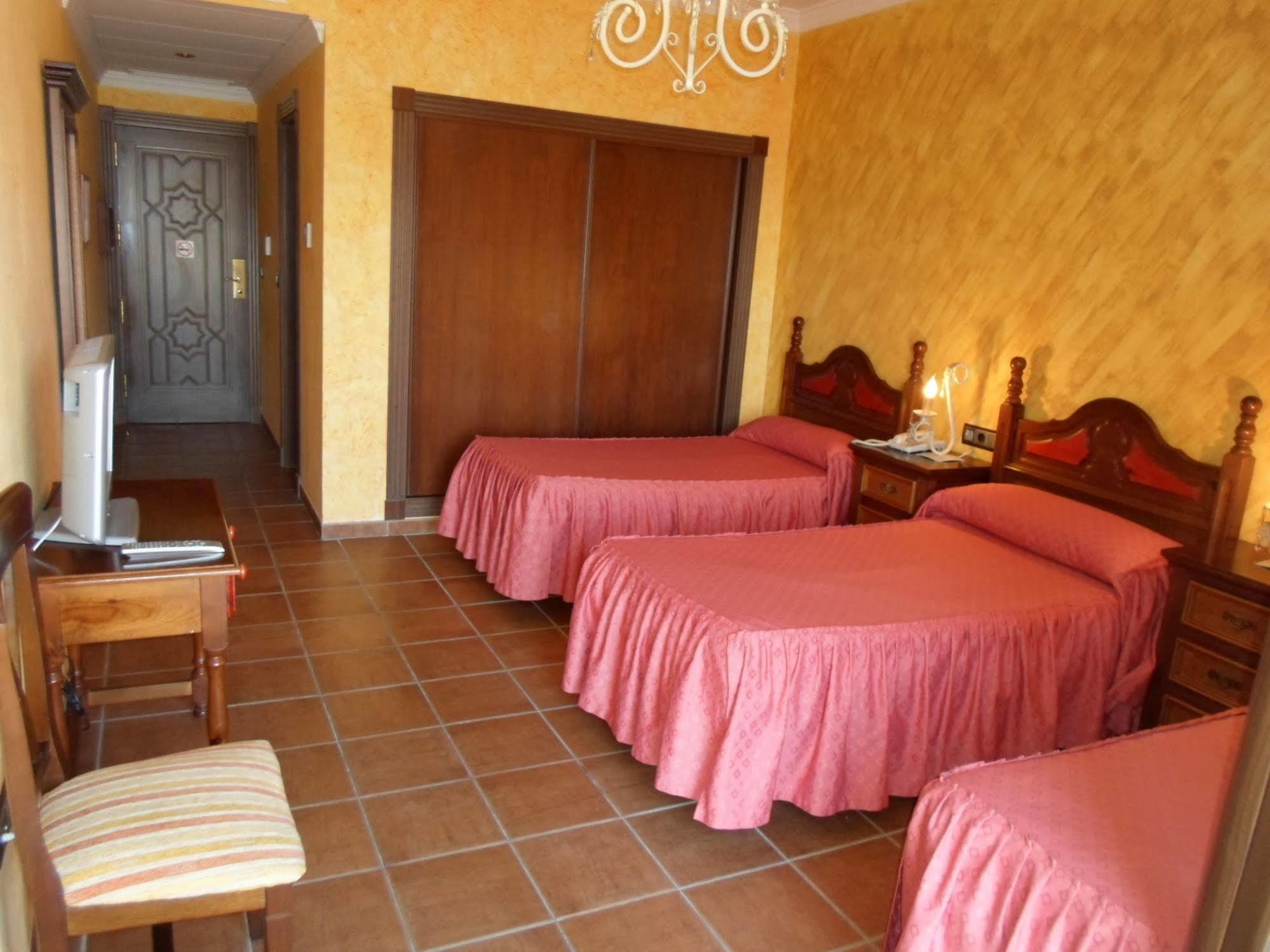 Hotel El Doncel Atarfe Екстериор снимка