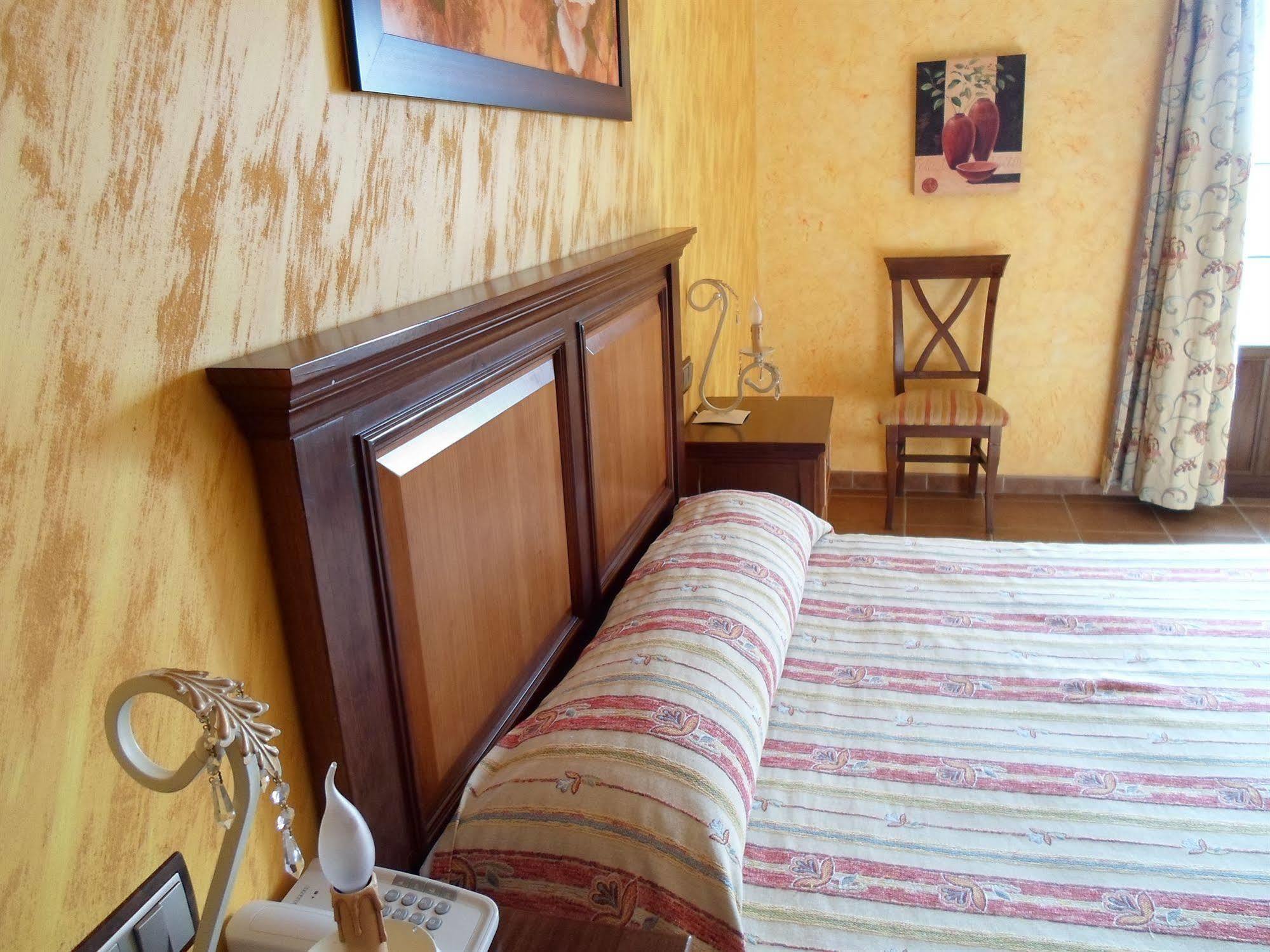 Hotel El Doncel Atarfe Екстериор снимка